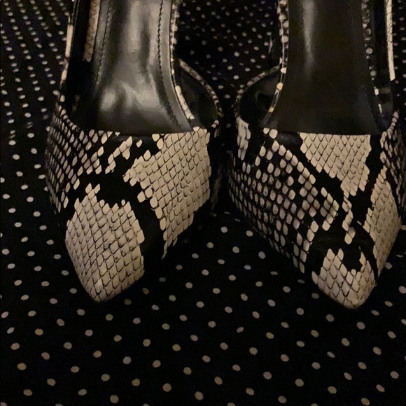 Heels - Picture 4 of 5